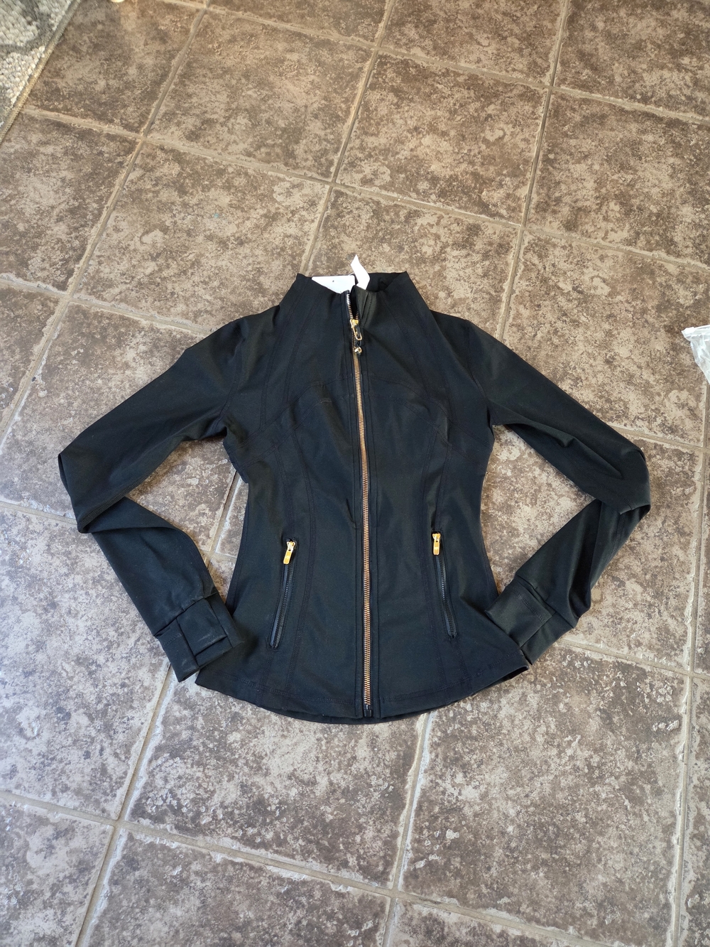 Lululemon NWT Black And Gold Define Nulu Jacket Size 4 - Picture 2 of 6